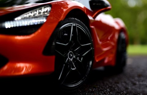 Auto na Akumulator Mc Laren 720S Pomarańczowy Lakier