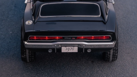 Auto na akumulator DODGE CHARGER 2x200W 24V 7Ah + DYM