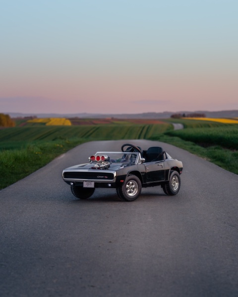 Auto na akumulator DODGE CHARGER 2x200W 24V 7Ah + DYM
