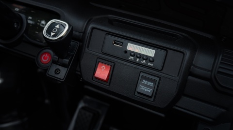 Duże dwuosobowe autko JEEP RAM ZB619-P 4x200W 24V10Ah Policyjny