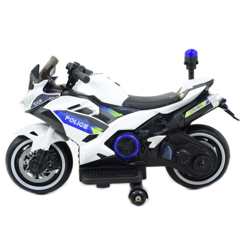 Motor policyjny z świecącym kogutem i syreną/A706-2