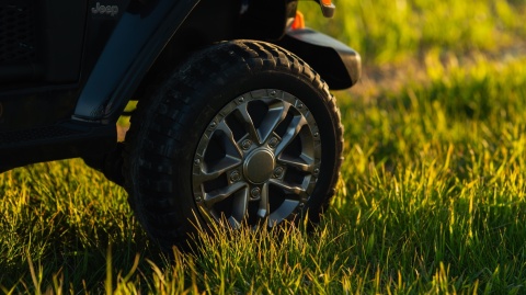 NOWY Jeep Wrangler Rubicon Lift 2.0 4x200W 24V 10Ah