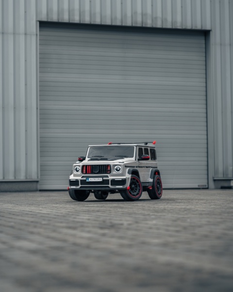 Wilkie auto na akumulator SUV BOMBARDIER 4x200W 24V do 11km/h