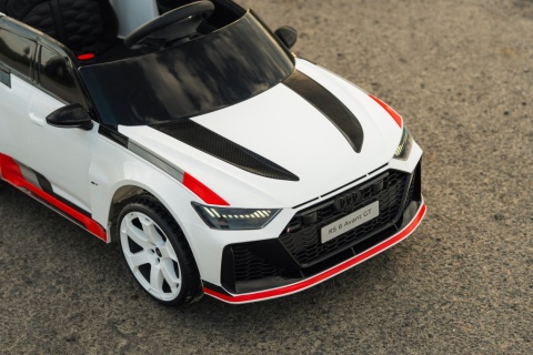 Pojazd Audi RS6 Avant GT Biały