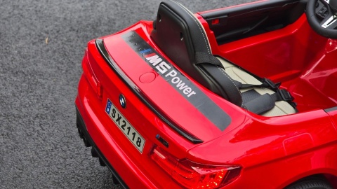 OUTLET - ORYGINALNE BMW M5 24V Z FUNKCJĄ DRIFTU - MIĘKKIE KOŁA, DUŻE SIEDZENIE /SX2118
