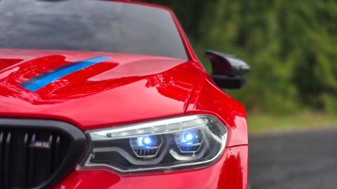 OUTLET - ORYGINALNE BMW M5 24V Z FUNKCJĄ DRIFTU - MIĘKKIE KOŁA, DUŻE SIEDZENIE /SX2118
