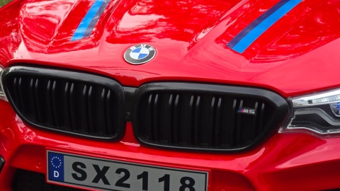 OUTLET - ORYGINALNE BMW M5 24V Z FUNKCJĄ DRIFTU - MIĘKKIE KOŁA, DUŻE SIEDZENIE /SX2118