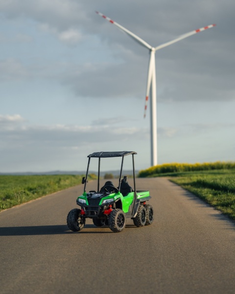 Auto wywrotka na akumulator X-POWER GLADIATOR 24V 4x200W z dachem