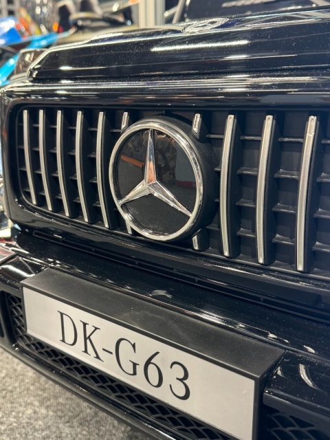 Auto na akumulator Mercedes Benz G63 AMG GIGANT XXL 4x200W 24V Czarny + POWIĘKSZONY AKUMULATOR 24V 20AH
