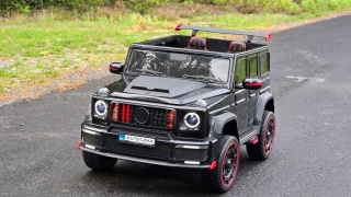 Wielkie auto na akumulator SUV BOMBARDIER 4x200W 24V do 11km/h