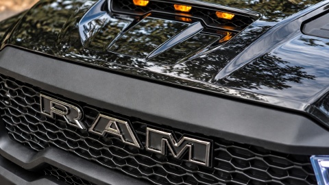Auto na akumulator DODGE RAM 4x4 ZB618 Czarny 24V