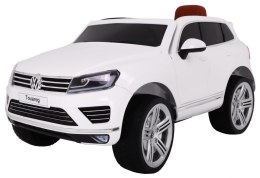 Pojazd Volkswagen Touareg Biały