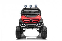 Pojazd Mercedes BENZ UNIMOG Czerwony